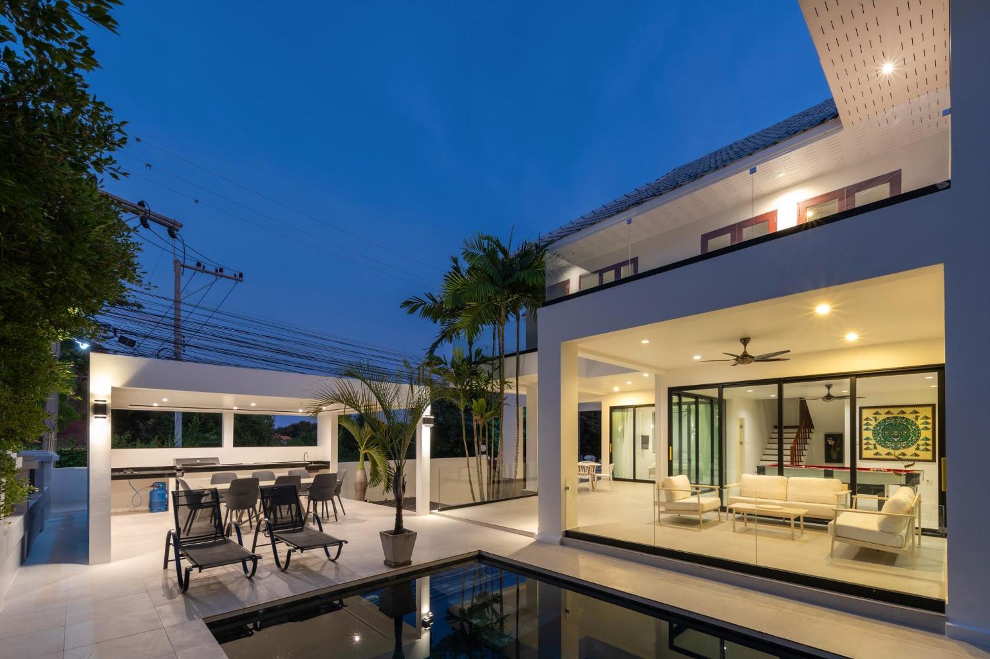 Stunning Villa With Pool And Tropical Garden ホアヒン郡 エクステリア 写真