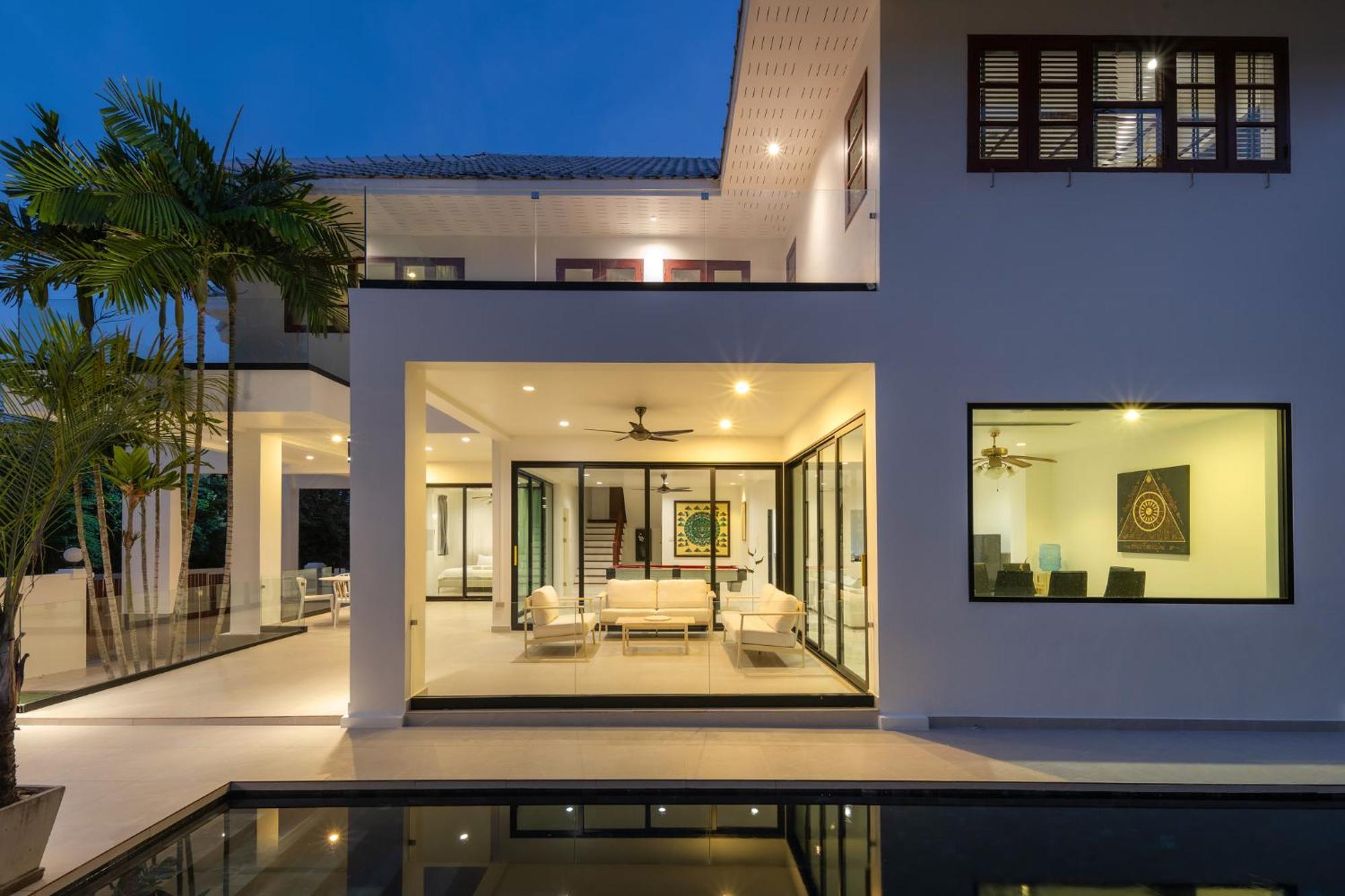 Stunning Villa With Pool And Tropical Garden ホアヒン郡 エクステリア 写真