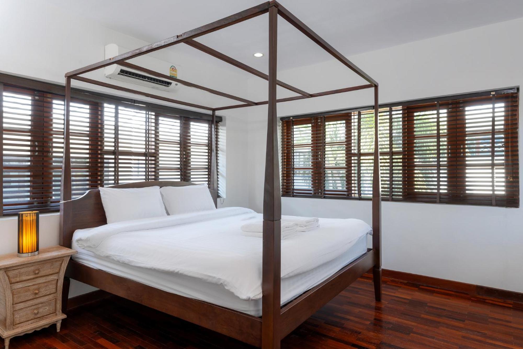 Stunning Villa With Pool And Tropical Garden ホアヒン郡 エクステリア 写真