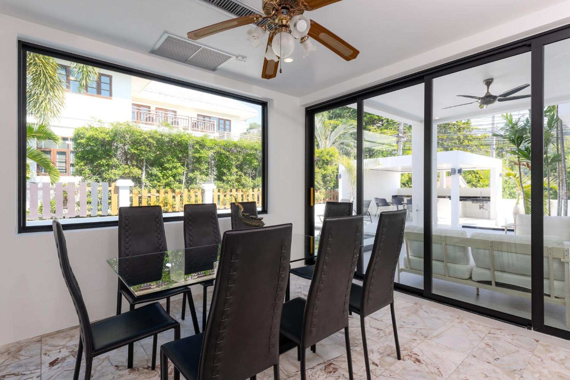 Stunning Villa With Pool And Tropical Garden ホアヒン郡 エクステリア 写真