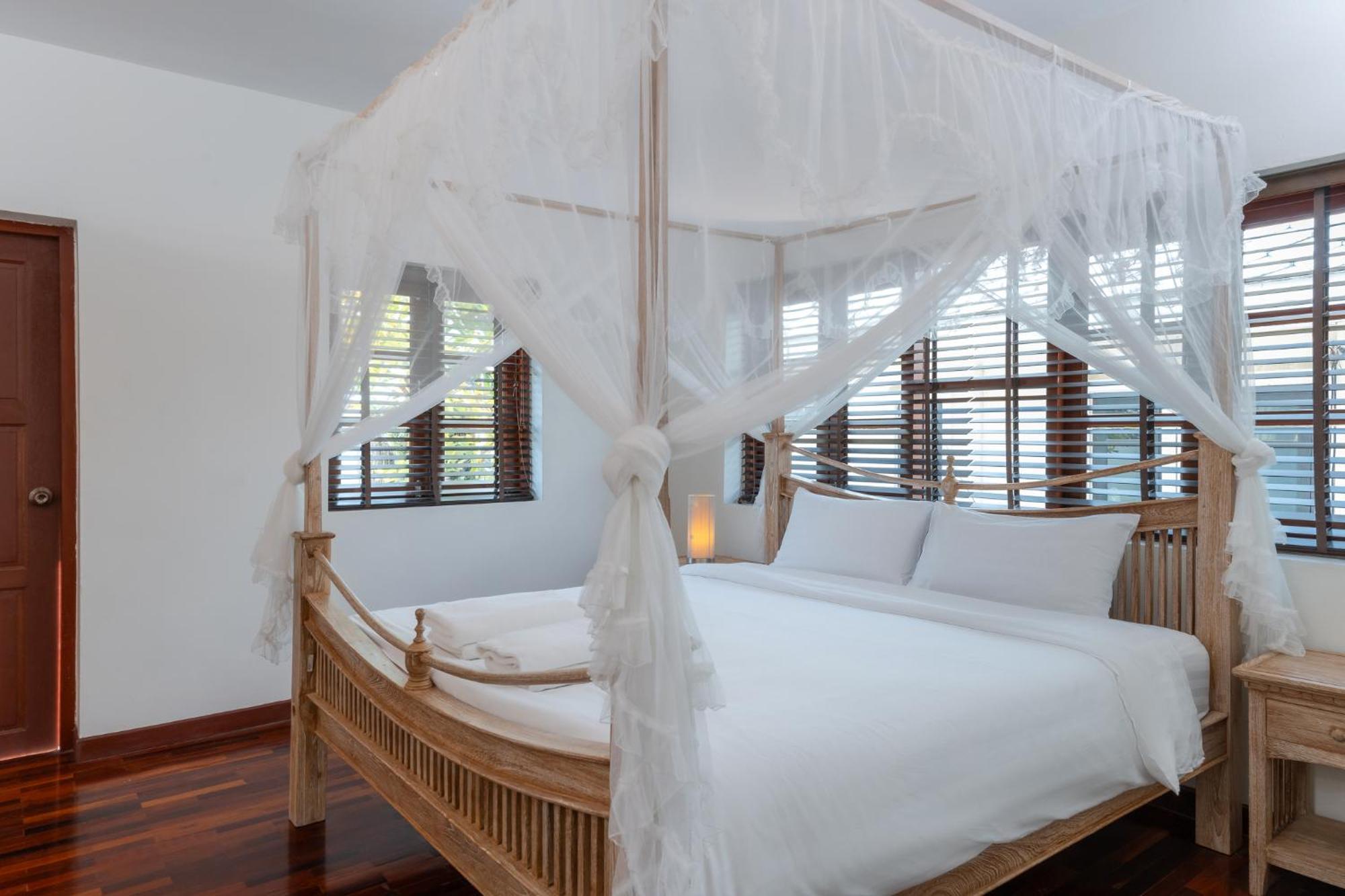 Stunning Villa With Pool And Tropical Garden ホアヒン郡 エクステリア 写真