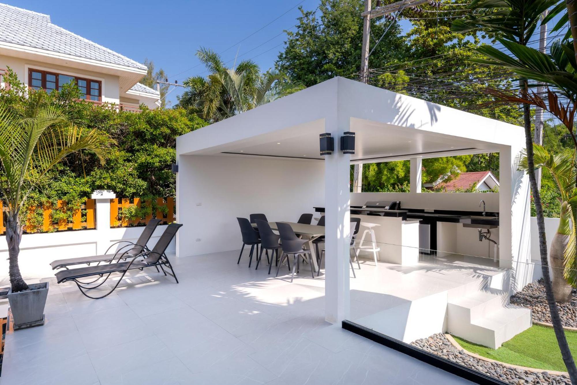 Stunning Villa With Pool And Tropical Garden ホアヒン郡 エクステリア 写真