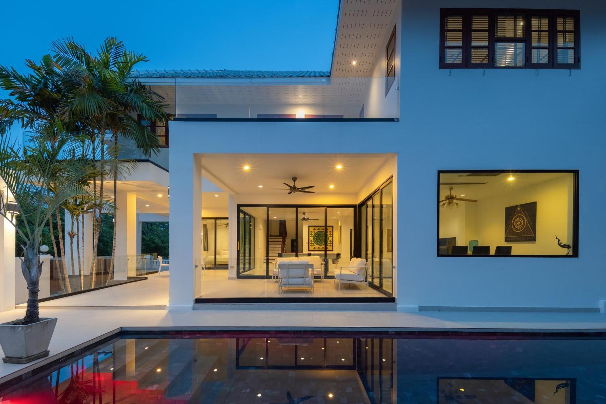 Stunning Villa With Pool And Tropical Garden ホアヒン郡 エクステリア 写真