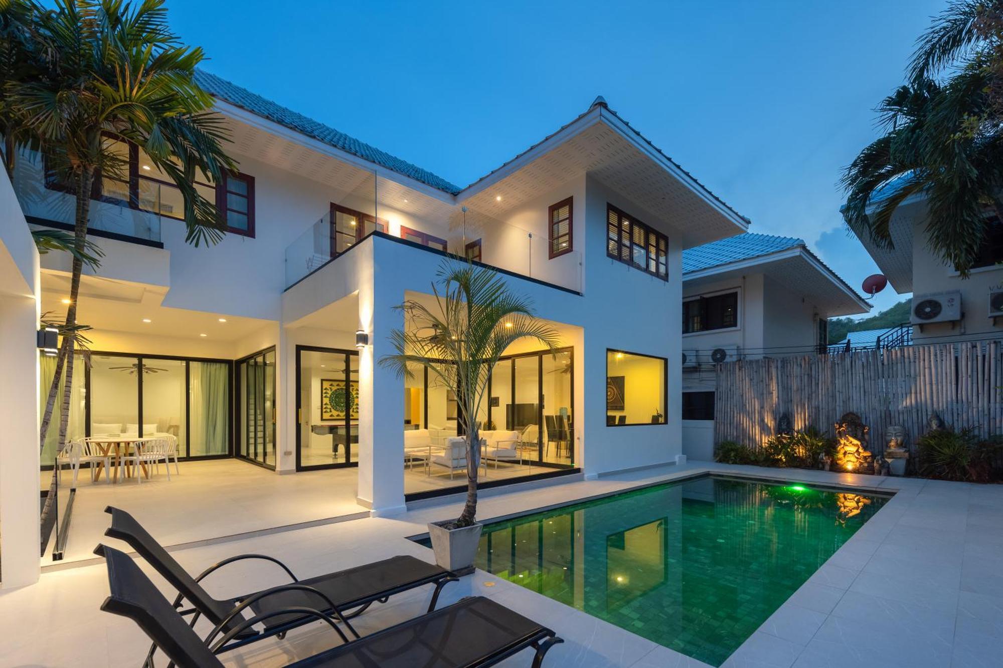 Stunning Villa With Pool And Tropical Garden ホアヒン郡 エクステリア 写真